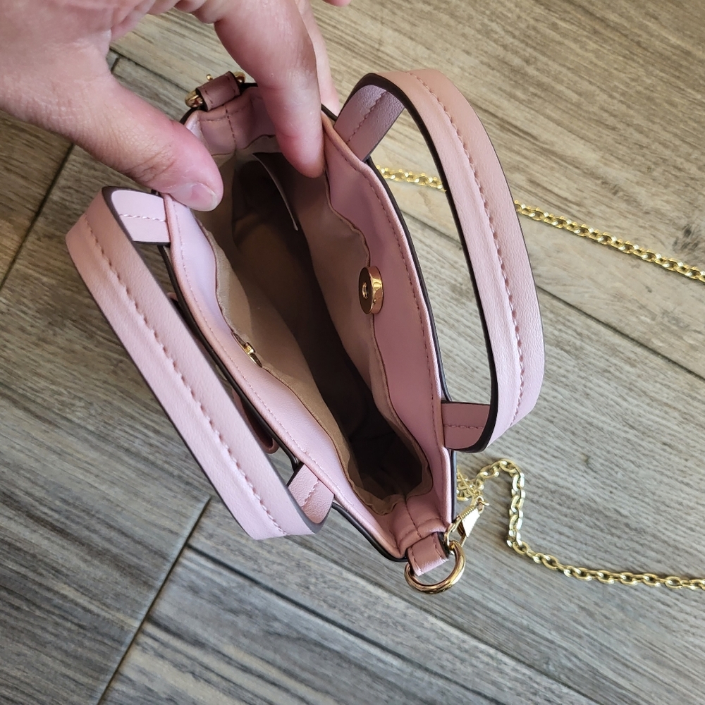 Mini crossbody baby Nanette Lepore pink and rattan with bow detail nwot Barbie - Picture 6 of 10